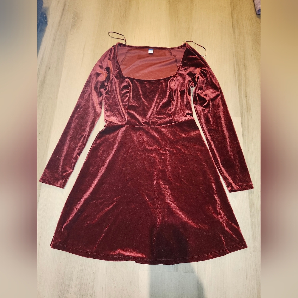 Old Navy Burgundy Velvet Long Sleeve Dress